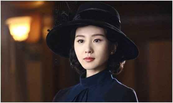 民国造型谁惊艳?王鸥华丽,刘诗诗惊艳,看了伊丽媛才知道气质有多重要