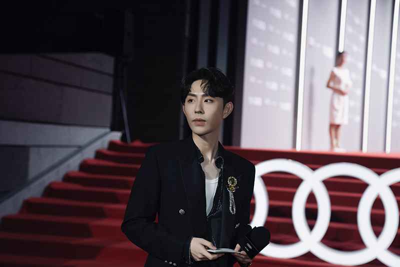 瑜大公子《瑜你同行》MV正式上线 温柔声线回馈粉丝支持