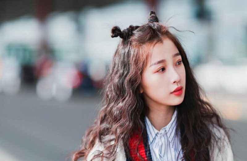 《青你2》化身追星现场,虞书欣与偶像成功互动,Lisa亲传舞蹈动作