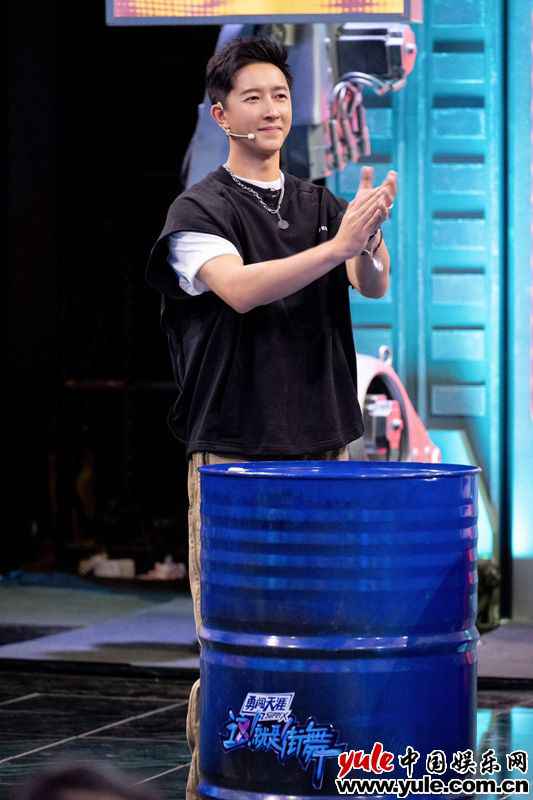 《这就是街舞4》开播 韩庚被赞亲和力十足街道氛围融洽