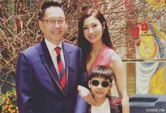 李嘉欣一餐吃十万是真是假?什么是阔太生活?