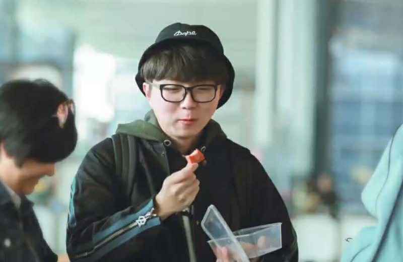 《创造营2020》发布会毛不易照片曝光，这是钉子步吗？