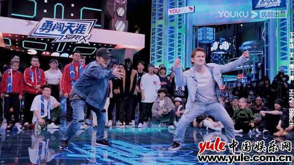 《这!就是街舞》第四季世纪之战全场泪崩 韩庚刘宪华王一博张艺兴共忆兄弟情