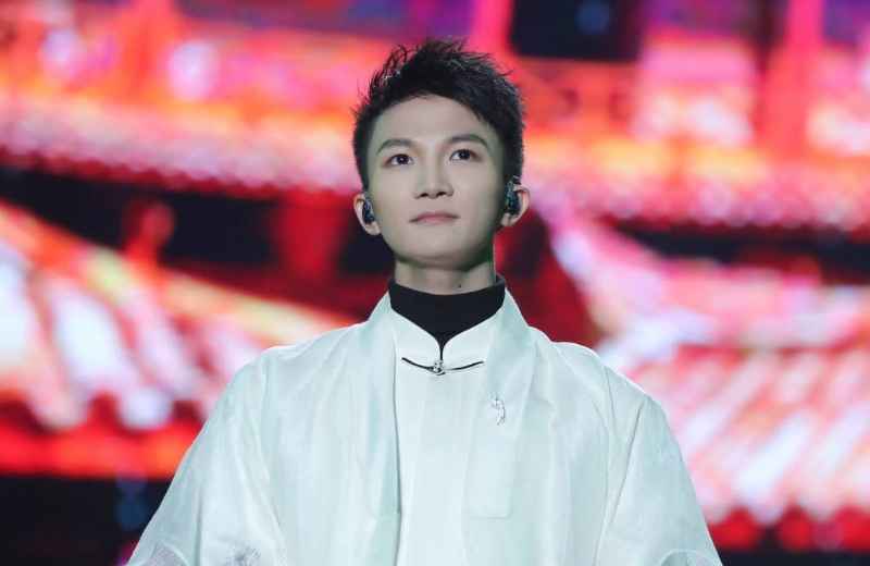 周深《歌王》爆冷出局，被彭磊拖累？网友：不合适就别强求