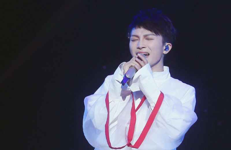 周深《歌王》爆冷出局，被彭磊拖累？网友：不合适就别强求