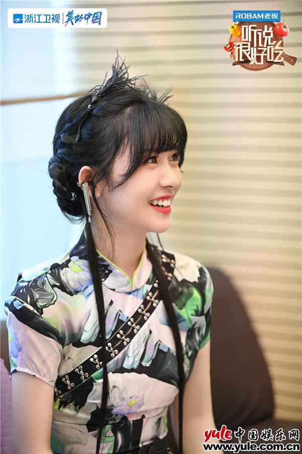 《听说很好吃》探班直播揭秘幕后趣事！孟美岐送粉丝“晴空万里”