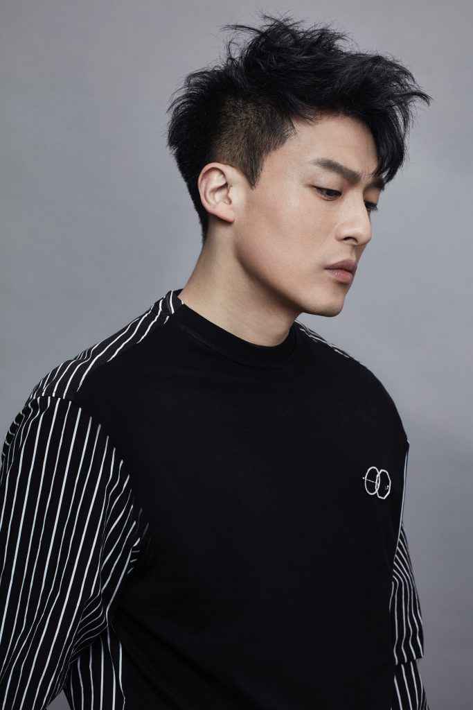 孙艺洲拍戏凌晨收工 苦中作乐发图调侃