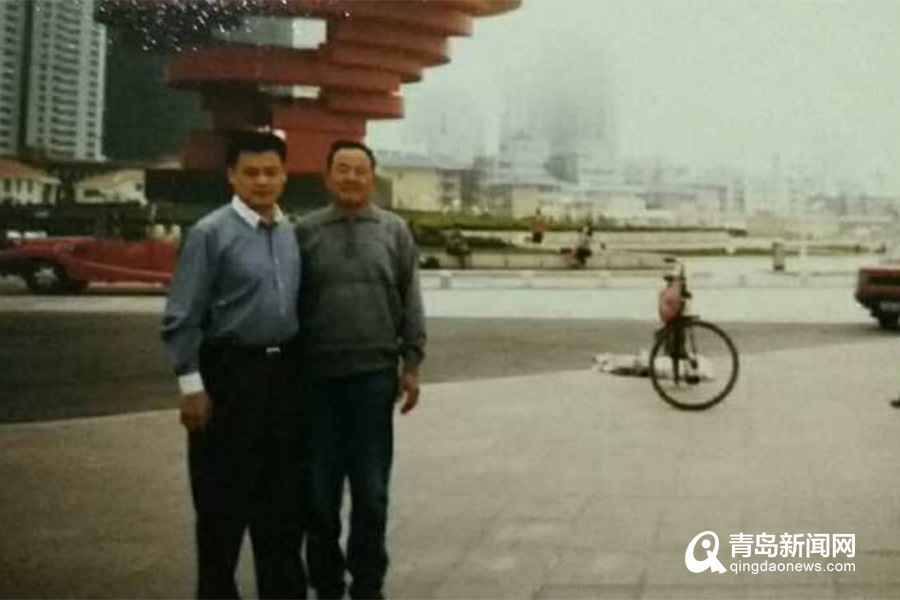 《八大关》主唱张文成父亲节发新歌 《火车往北开》回到有爸爸的时光