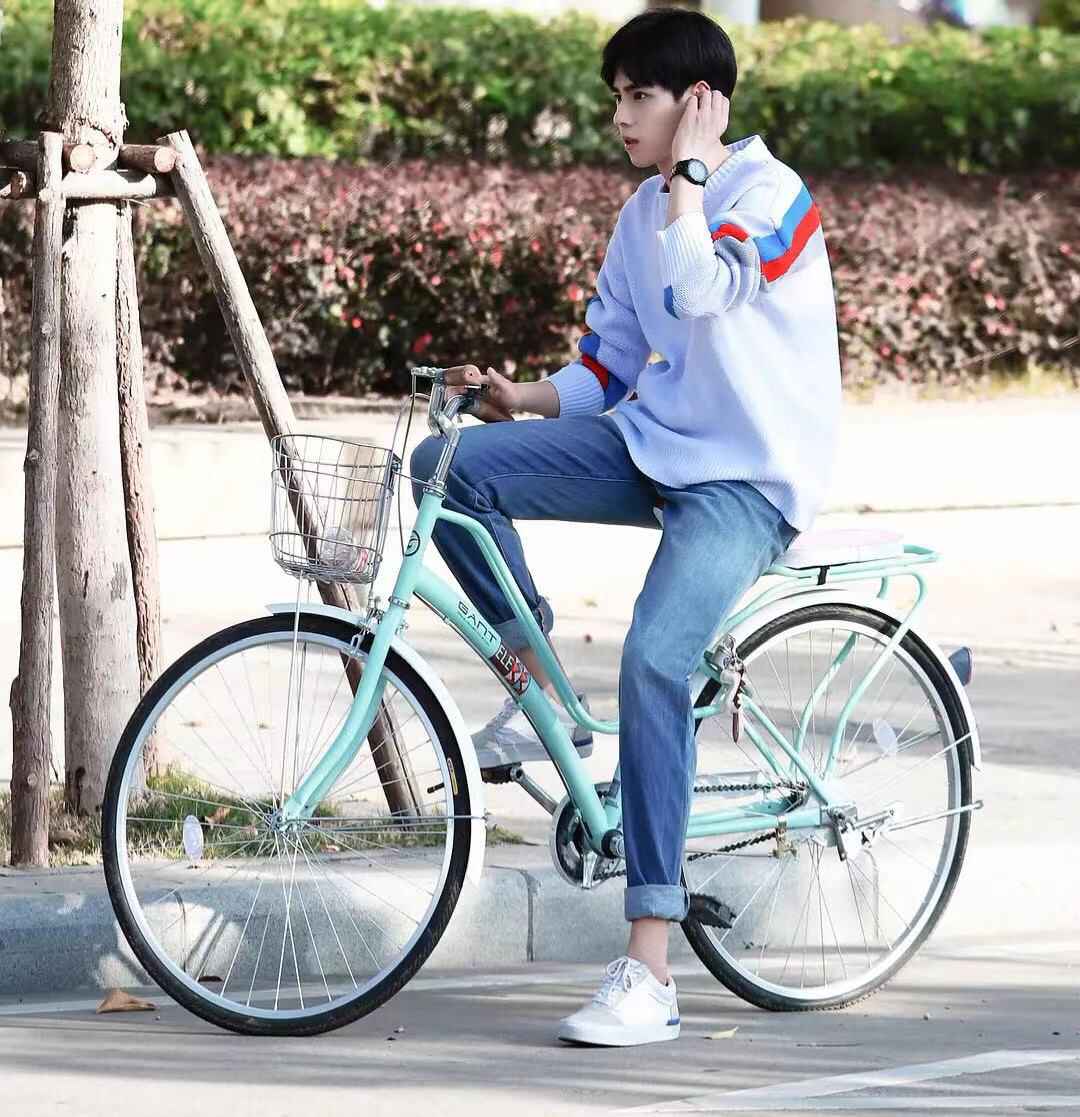 八月长安心里的张爱玲，《暗恋橘生淮南》胡一天给演淡了