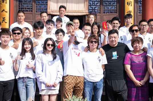 曹曦月《租界少年热血档案》开机 突破自我挑战假小子