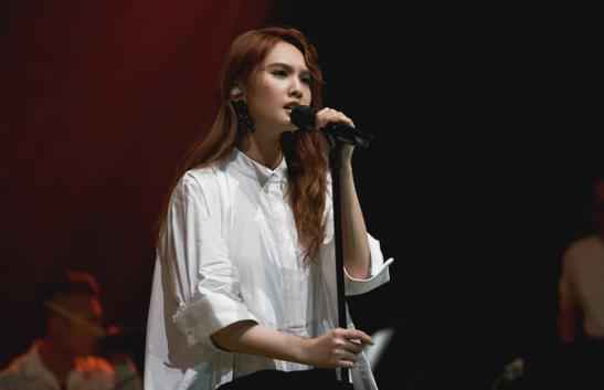 杨丞琳“删·拾 以后”线上音乐会 和粉丝共度浪漫白色情人节