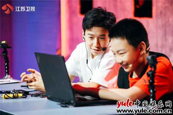 紧急呼叫！《超脑少年团》今晚要“造”手机了