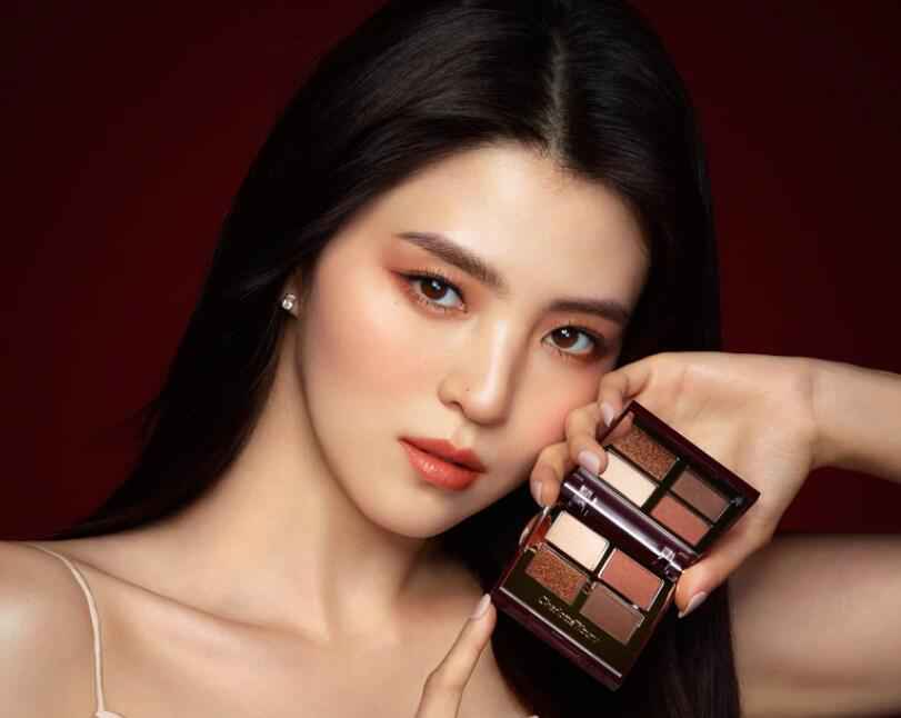 韩韶禧美艳代言Charlotte Tilbury 魏浚笙Nars高潮胭脂造型