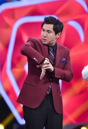 《王牌3》沈腾获众多女神加油鼓劲 搞怪走秀笑翻全场