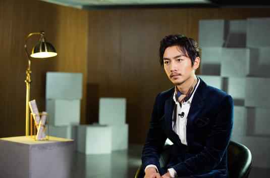 正能量演员陈晓亮相《信中国》用语言的力量传递时代的信念