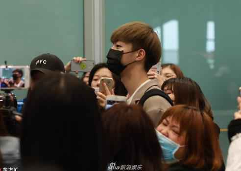 陈立农北京机场引骚动 老板陈建州看接机画面吓到