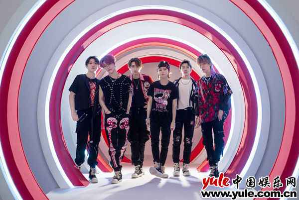 BOY STORY 全开麦唱跳新专曲 “量角器”男团点燃线上音乐节