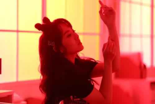 习谱予原创歌曲《Back Again》MV上线 首秀舞蹈酷劲十足