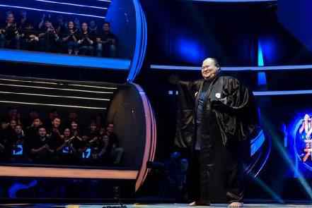 《机会来了》曹颖倪虹洁合力对抗360斤摔角手