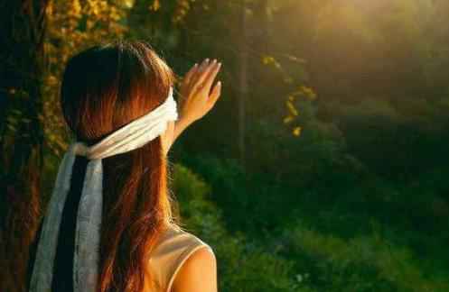 林汐都市情感歌曲《半圆》全网正式上线