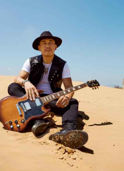 义拉拉塔首发中文单曲《撒野》 摇滚曲风诠释自由梦行者