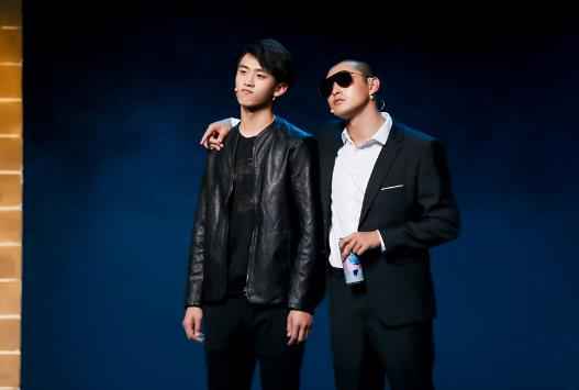 《青春同学会》曾黎反串“白景琦”唱京剧，王天辰喜提“耿直boy”新人设