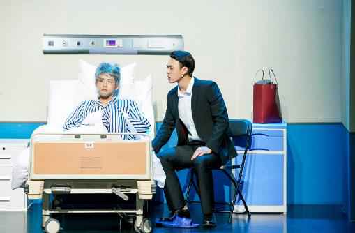 《青春同学会》中戏96班致敬《大宅门》,韩东君重现《无间道》天台PK