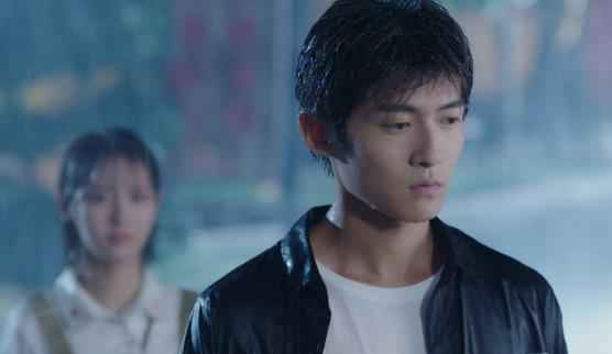 超虐！《热血狂篮》邢菲被子俊姐姐威胁 佟梦实雨中袒露心声！