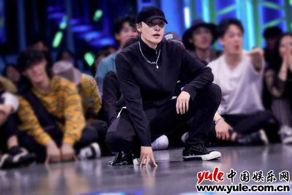 张艺兴《这就是街舞4》队长cypher 高难度大招炸裂全场
