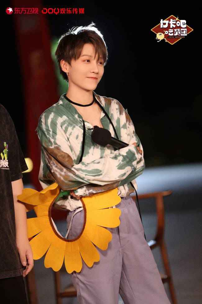 《打卡吧！吃货团》点亮贵阳 刘雨昕体验酸辣人生