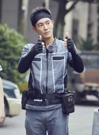 陈乔恩目瞪口呆秒变震惊脸，杜江双手比赞酷帅十足（图）