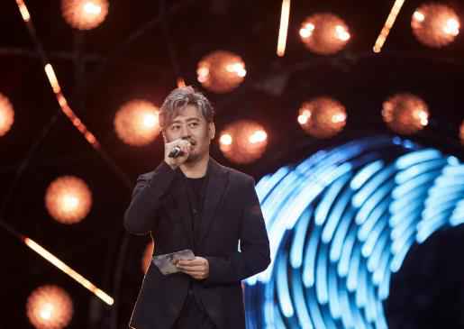 《幻乐之城》吴秀波何炅秀歌喉 争选叔圈C位