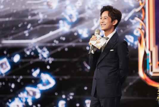 《幻乐之城》吴秀波何炅秀歌喉 争选叔圈C位