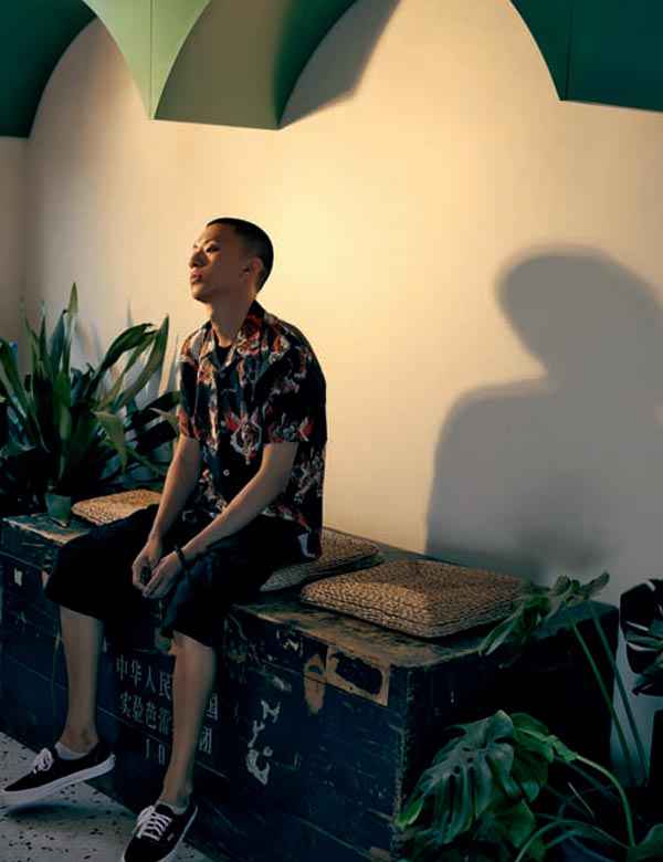 付航 | 从垃圾桶旁到舞台上