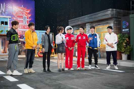 湖南卫视《快乐哆唻咪》三组搭档武汉遇危机