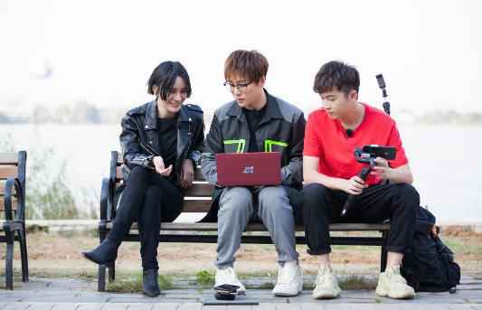 湖南卫视《快乐哆唻咪》三组搭档武汉遇危机