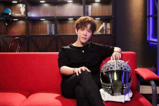 蒙面唱将“赛车王子”揭面 烧脑猜想真身竟是李云迪