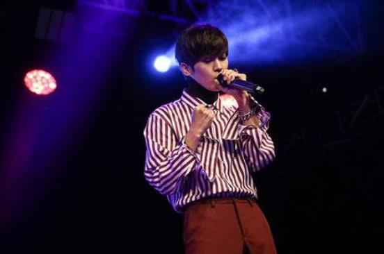 毕书尽签唱超宠粉 陈彦允李玉玺感性表白“你是光”