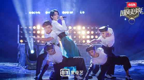 《国风美少年》迎半决赛 刘丰上演三弦+皮影戏获张云雷点赞