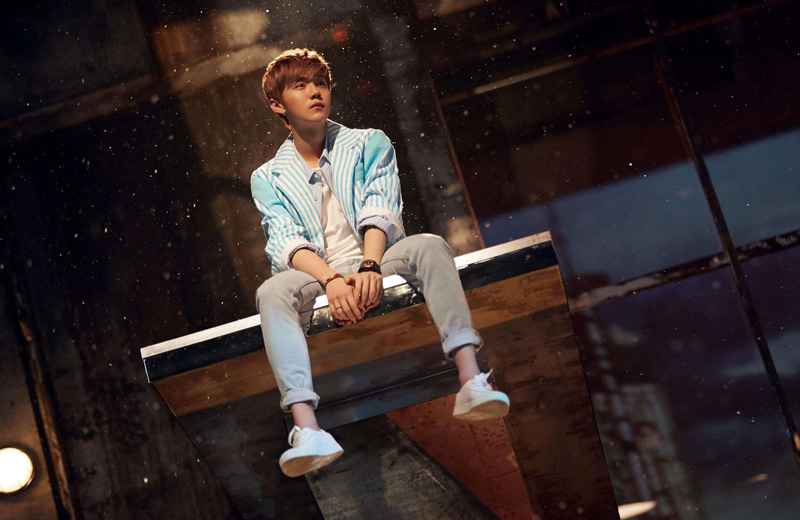 鹿晗参与录制《创造营2020》，穿着时髦又有个性，人气高