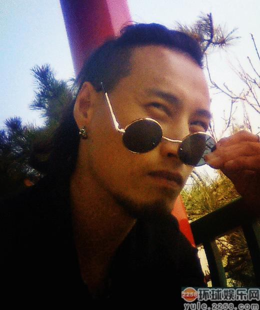 一首经典《黄金兄弟》，成就韩喜音乐之路