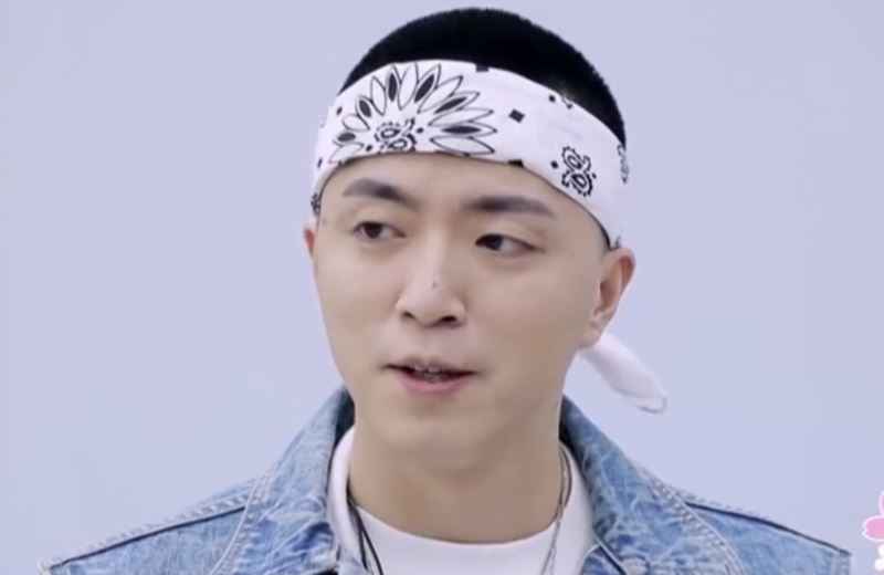 《青你2》秦牛正威说唱像读诗,网友:做导师可真难