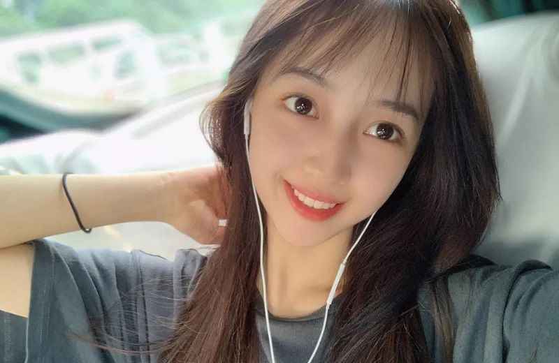 《青你2》秦牛正威说唱像读诗,网友:做导师可真难