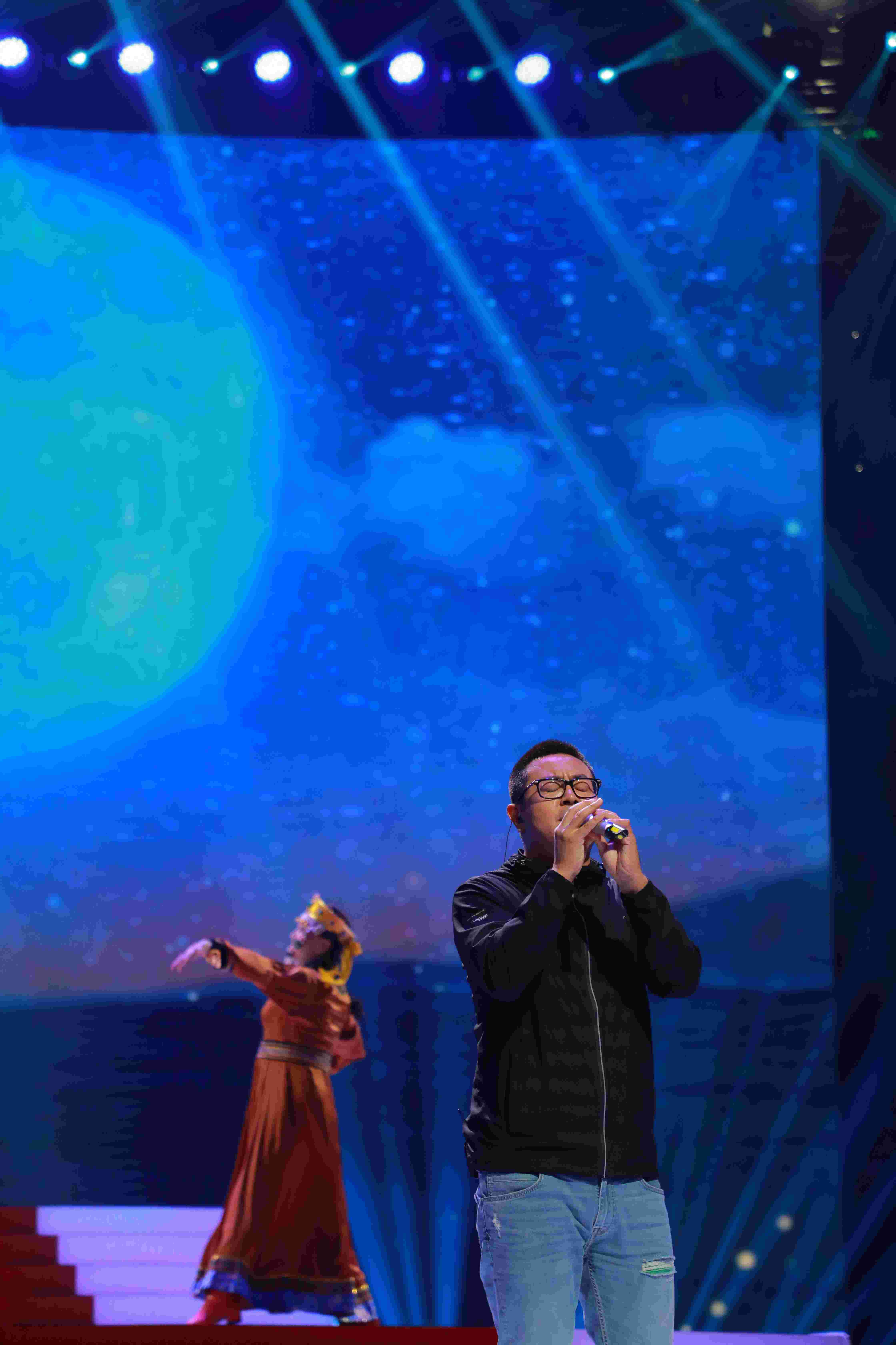 《星光大道》最新周赛来袭 歌手林军实力吸睛