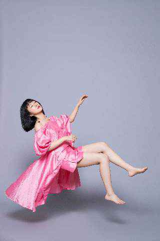 谢春花新专主打《失重感》今日上线 用音乐解构生活破除孤单