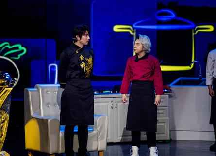 《欢乐喜剧人》迎补位新选手 怪才黄才伦首秀鬼马“踢馆”