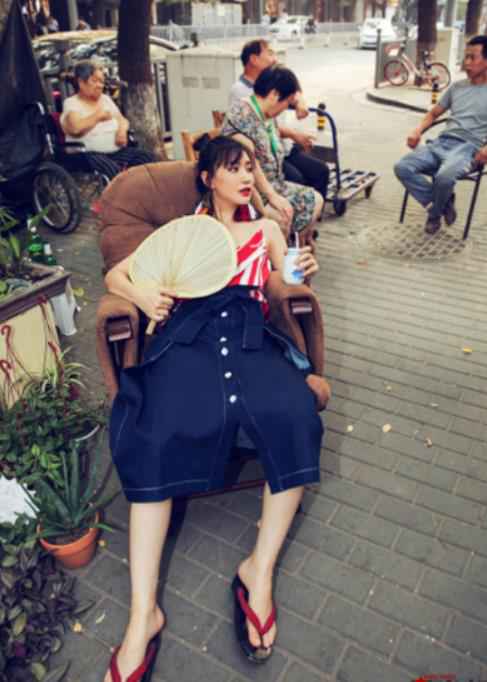 晨阳:把脸贴到地上与新人竞争 “虎起来”的北京大妞才是真正“无价之姐”