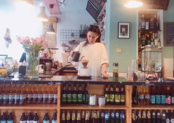 晨阳：把脸贴到地上与新人竞争 “虎起来”的北京大妞才是真正“无价之姐”