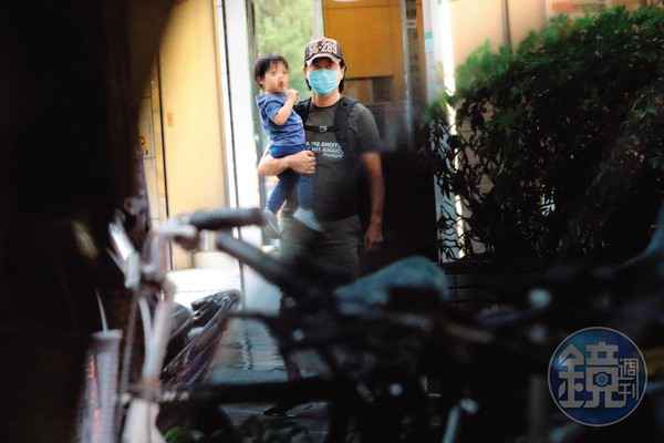 周杰伦团队量身订做 哈林传收下1000万开新节目