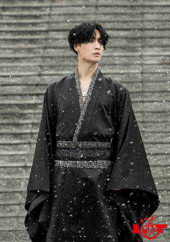 张艺兴新专《莲》销量破五千万 M-pop重新定义中国风获认可